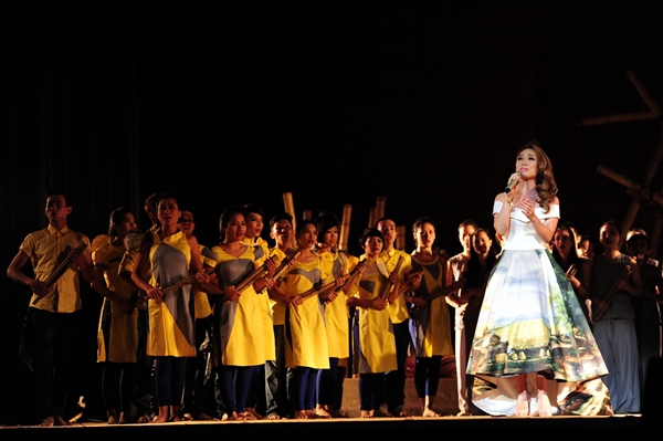 Điểm mặt sao đ&oacute;ng thuế khủng nhất showbiz Việt 1