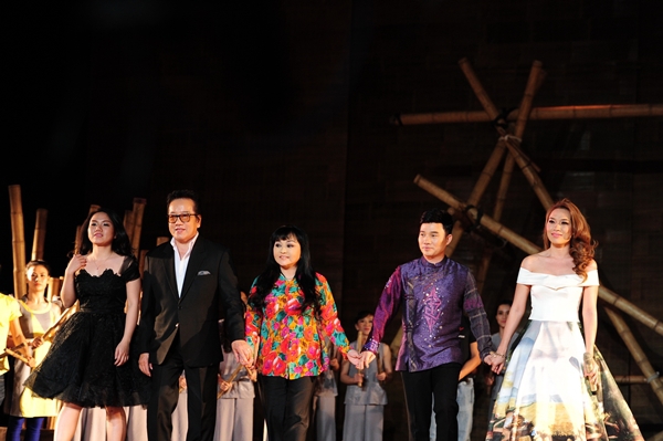 Mỹ Tâm, Thu Minh, Hà Hồ tỏa sáng trên cùng sân khấu 39