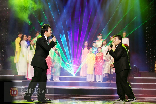 Đông Nhi... bạt tai Noo Phước Thịnh khi được công bố thắng giải "Mai Vàng" 31