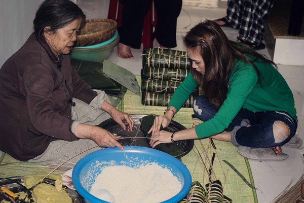 Mỹ Tâm đáng yêu gói bánh Tét và làm mứt đón Tết 4