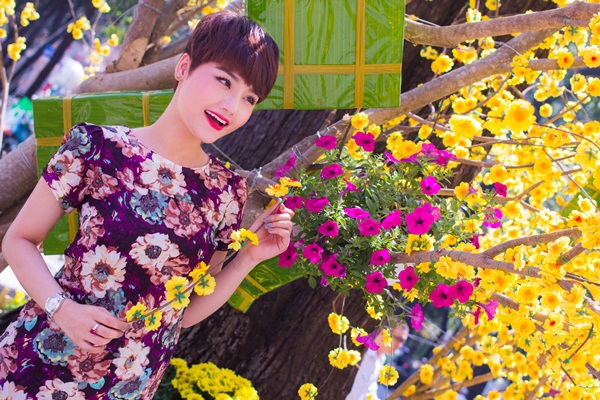 Miu L&ecirc; đ&aacute;ng y&ecirc;u v&agrave; nh&iacute; nhảnh đ&oacute;n năm mới 12