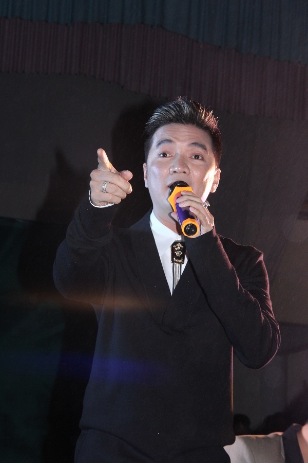 X-Factor Việt Nam: Hàng nghìn thí sinh đội mưa để gặp giám khảo Mr.Đàm 22