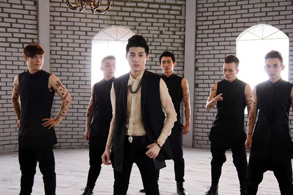 Đ&ocirc;ng Nhi v&agrave; Noo Phước Thịnh dẫn đầu b&igrave;nh chọn HTV Awards 2015 2