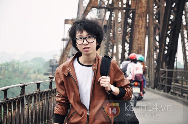 Ch&agrave;ng SV người L&agrave;o l&atilde;ng tử của Học viện Ngoại giao 4