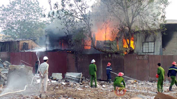Cháy khu nhà "ổ chuột" giữa trung tâm Hà Nội 1