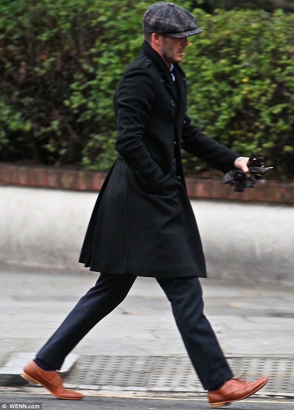 "Quý ông" Beckham lịch lãm trên đường phố London 6