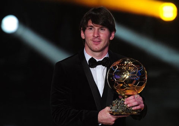 Nhìn lại 4 lần lên “ngôi vua” của Lionel Messi 6