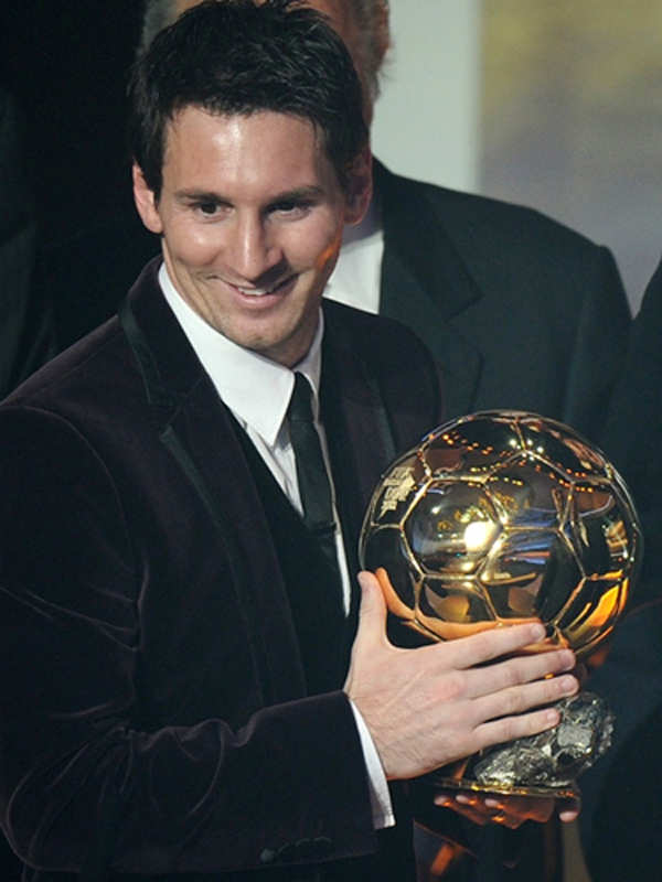 Nhìn lại 4 lần lên “ngôi vua” của Lionel Messi 10