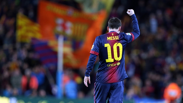 Nhìn lại 4 lần lên “ngôi vua” của Lionel Messi 17