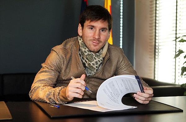 Messi lịch lãm cùng trang phục Dolce & Gabbana 8