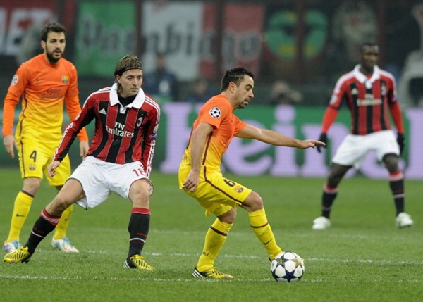 AC Milan 2-0 Barcelona: Gã khổng lồ trượt ngã 3