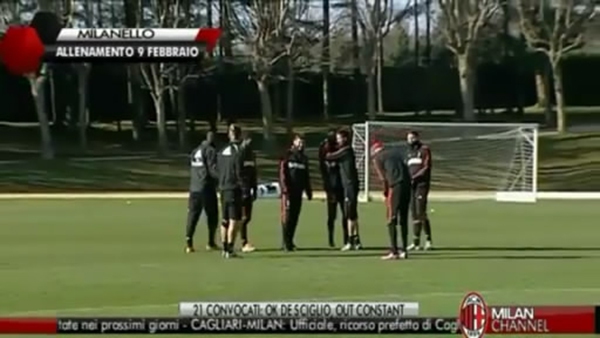 Balotelli tiếp tục “làm trò” ở Milan 1