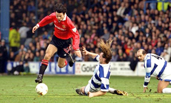 So sánh 2 bàn thắng cách nhau 19 năm của Giggs vào lưới QPR 2