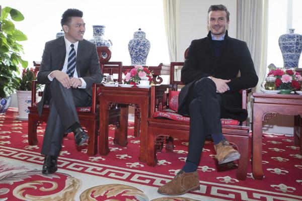 Becks "chạy s&ocirc;" từ Đức tới Trung Quốc để... kiếm tiền 9