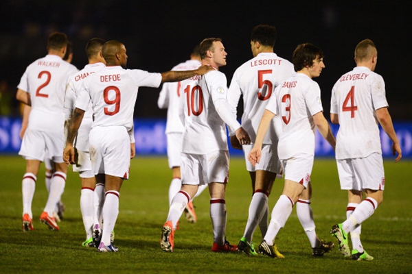 San Marino 0-8 Anh: "Cơn lũ" bàn thắng  2