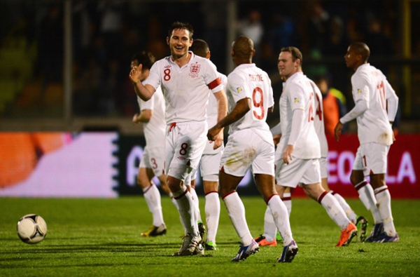 San Marino 0-8 Anh: "Cơn lũ" bàn thắng  1