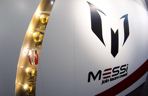 Chiêm ngưỡng những kỷ vật tại viện bảo tàng Messi 1