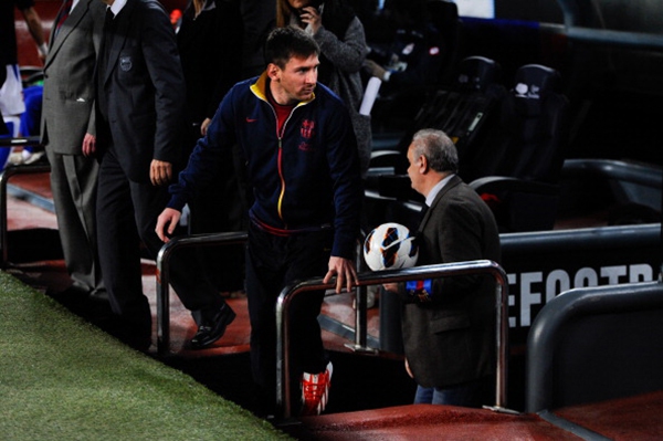 “Ông vua kỷ lục” Messi lại “lên tiếng” 1