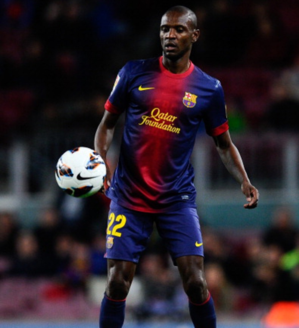 Abidal tự tin phô diễn kỹ thuật sau 14 tháng dưỡng bệnh 6