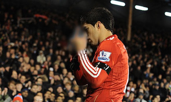 Lục lại hồ sơ: Những "thành tích" bất hảo của Suarez 8