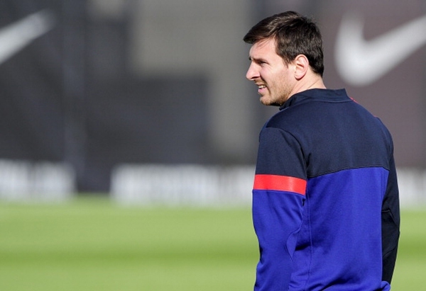 Chưa dứt chấn thương, Messi vẫn tới Munich 1