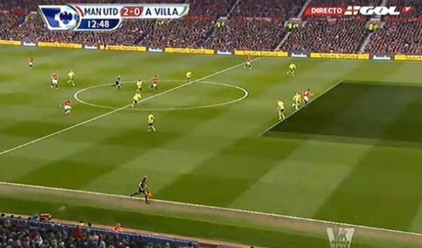Van Persie lập hattrick nhờ sự gi&uacute;p đỡ của trọng t&agrave;i? 2