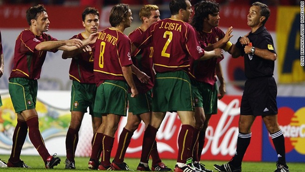 CĐV Việt Nam bức xúc trước clip “chơi bẩn” của tuyển Hàn Quốc tại WC 2002 3