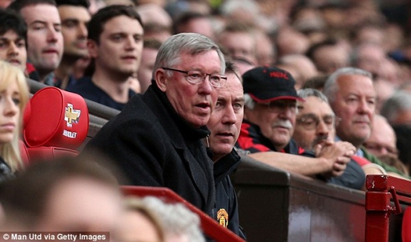 Sir Alex Ferguson tạm biệt các học trò, David Moyes trên đường tới MU 2