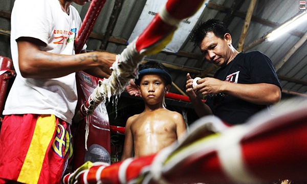 Tuổi thơ khắc nghiệt của những "tiểu võ sĩ"  Muay Thai 2