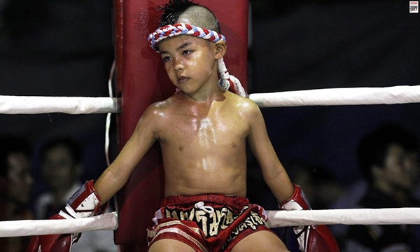 Tuổi thơ khắc nghiệt của những "tiểu võ sĩ"  Muay Thai 4