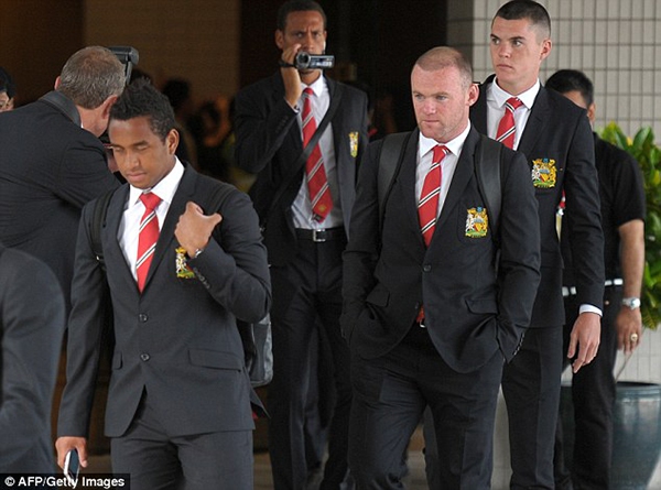 Rooney về nước sớm vì chấn thương 9