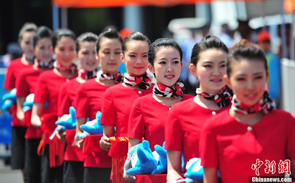 Ngắm đội tình nguyện viên "siêu mẫu" của Đại hội TDTT Trung Quốc 17