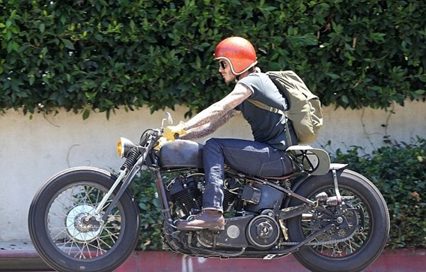 Beckham và những hình ảnh bụi bặm ấn tượng trên xe phân khối lớn 4