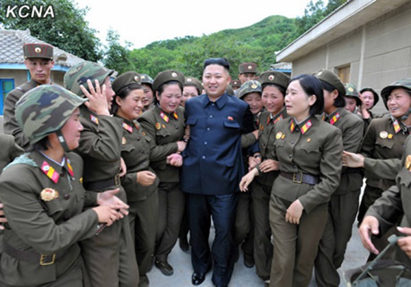 VĐV Triều Tiên khóc như mưa khi được gặp nhà lãnh đạo Kim Jong-un 13