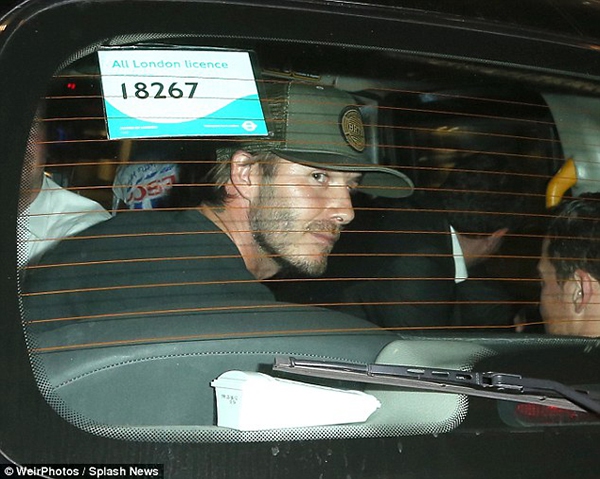 Beckham bị phát hiện "lờ đờ" trên taxi vì say rượu 2