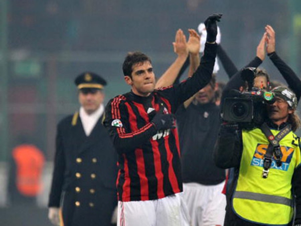 Chùm ảnh: "Thiên thần" Kaka và 10 năm tình yêu với AC Milan 16