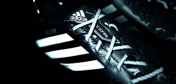 Adidas cho ra mắt bộ sưu tập gi&agrave;y phản quang v&ocirc; c&ugrave;ng ấn tượng 8