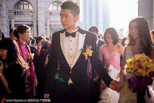 Cô dâu xinh đẹp của sao bóng rổ Trung Quốc rạng rỡ trong ngày cưới 5