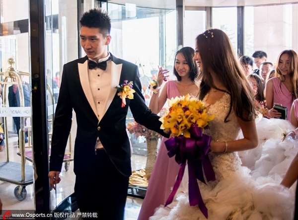 Cô dâu xinh đẹp của sao bóng rổ Trung Quốc rạng rỡ trong ngày cưới 7