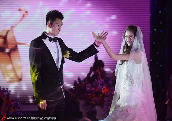 Cô dâu xinh đẹp của sao bóng rổ Trung Quốc rạng rỡ trong ngày cưới 18