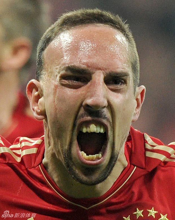 Những sao bóng đá có gương mặt biểu cảm "troll" nhất 10