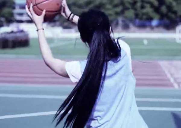 Loạt ảnh dễ thương của "nữ hoàng bóng rổ" gây sốt Trung Quốc và bạn trai "hot boy" 15