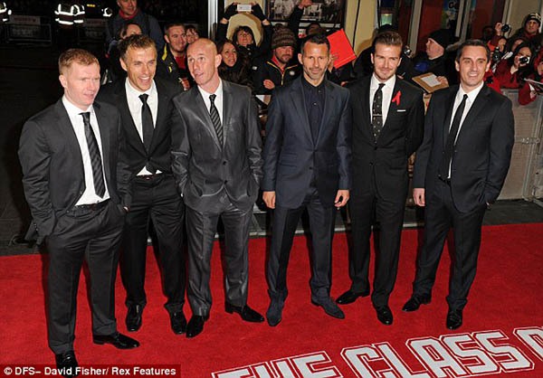 Beckham cùng 3 quý tử lịch lãm trên thảm đỏ 11
