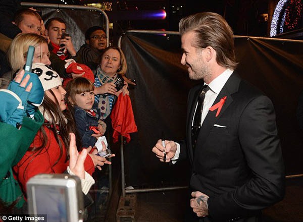 Beckham cùng 3 quý tử lịch lãm trên thảm đỏ 16