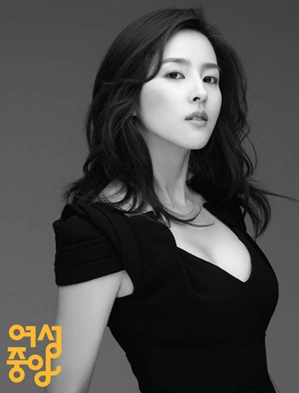 &ldquo;Rooney ch&acirc;u &Aacute;&rdquo; khoe ảnh cưới chụp c&ugrave;ng nữ diễn vi&ecirc;n xinh đẹp Han Hye Jin 9