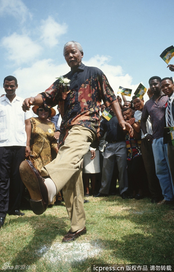 Chùm ảnh: Cố Tổng thống Nelson Mandela và tình yêu vô bờ với thể thao 2