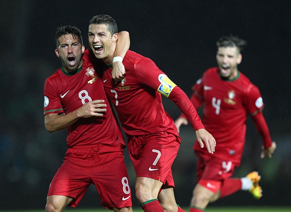 Ronaldo bỏ qua lễ bốc thăm World Cup vì… “bận ngủ” 2