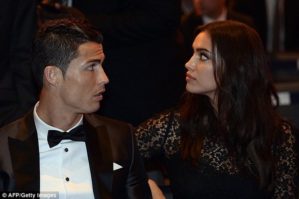 Nghi án Ronaldo bí mật kết hôn với siêu mẫu Nga Irina Shayk 6