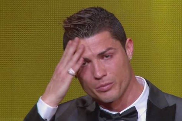 Những giọt nước mắt hạnh phúc của "Quả bóng vàng" Ronaldo 7
