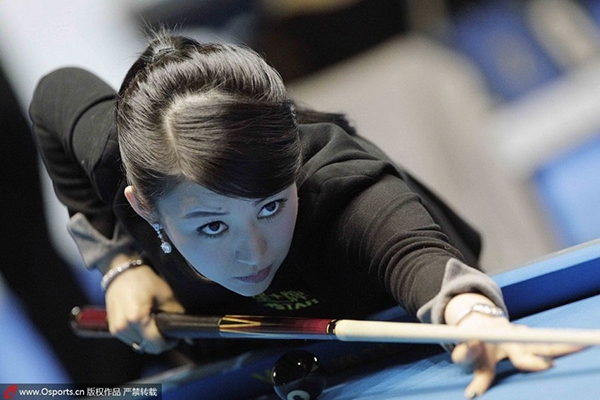 "Mỹ nữ không tuổi" làng billiards Phan Hiểu Đình chu môi, phồng má như "xì tin" 15
